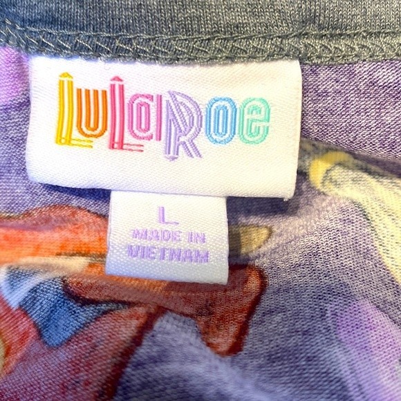 Unisex Lularoe Randy Shirt Gray w/ Witches Hats & Brooms Graphic L New NWT - Picture 3 of 7